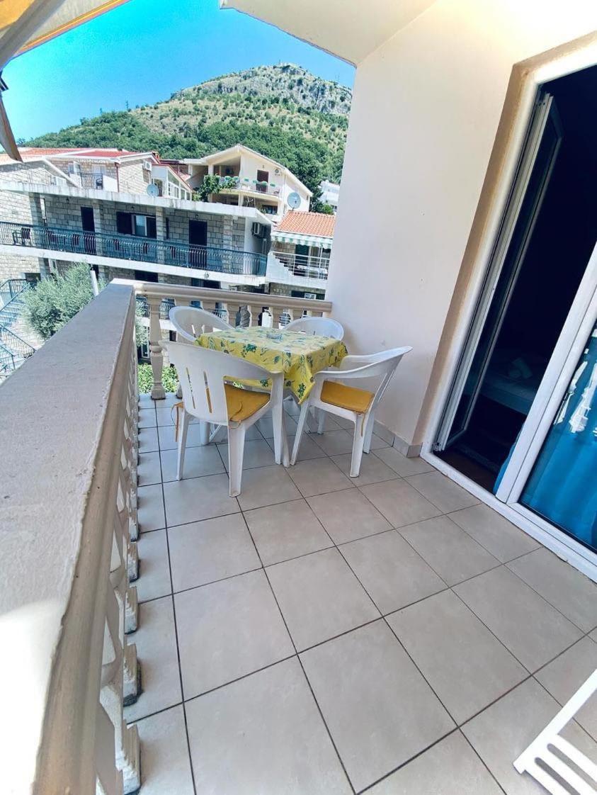 Apartments Dunja Sveti Stefan Exterior photo