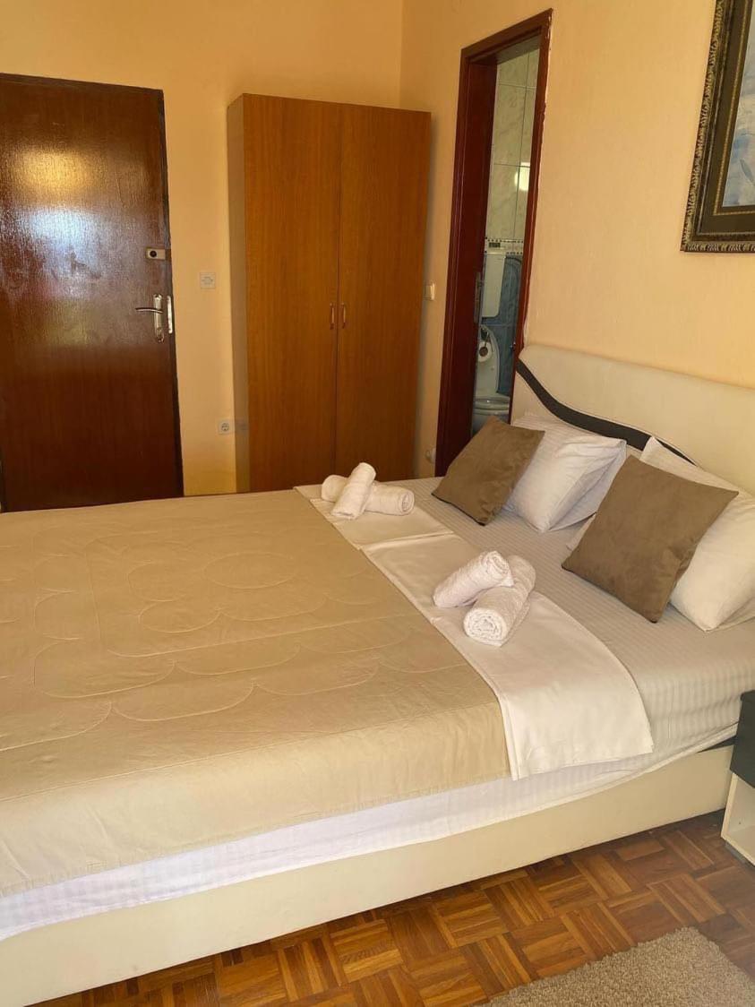 Apartments Dunja Sveti Stefan Exterior photo